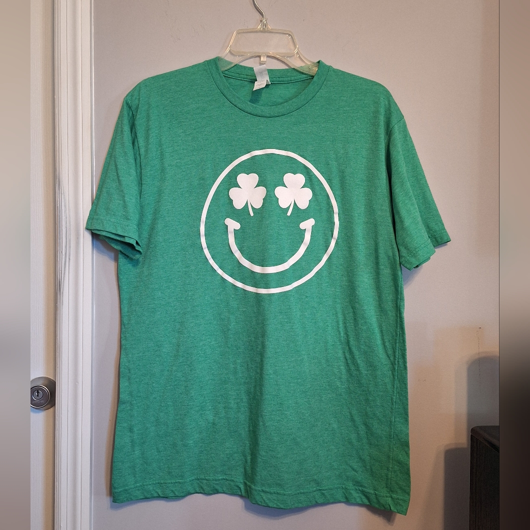Green T-Shirt With Smiley Shamrock/Clover Design St Patrick's Day